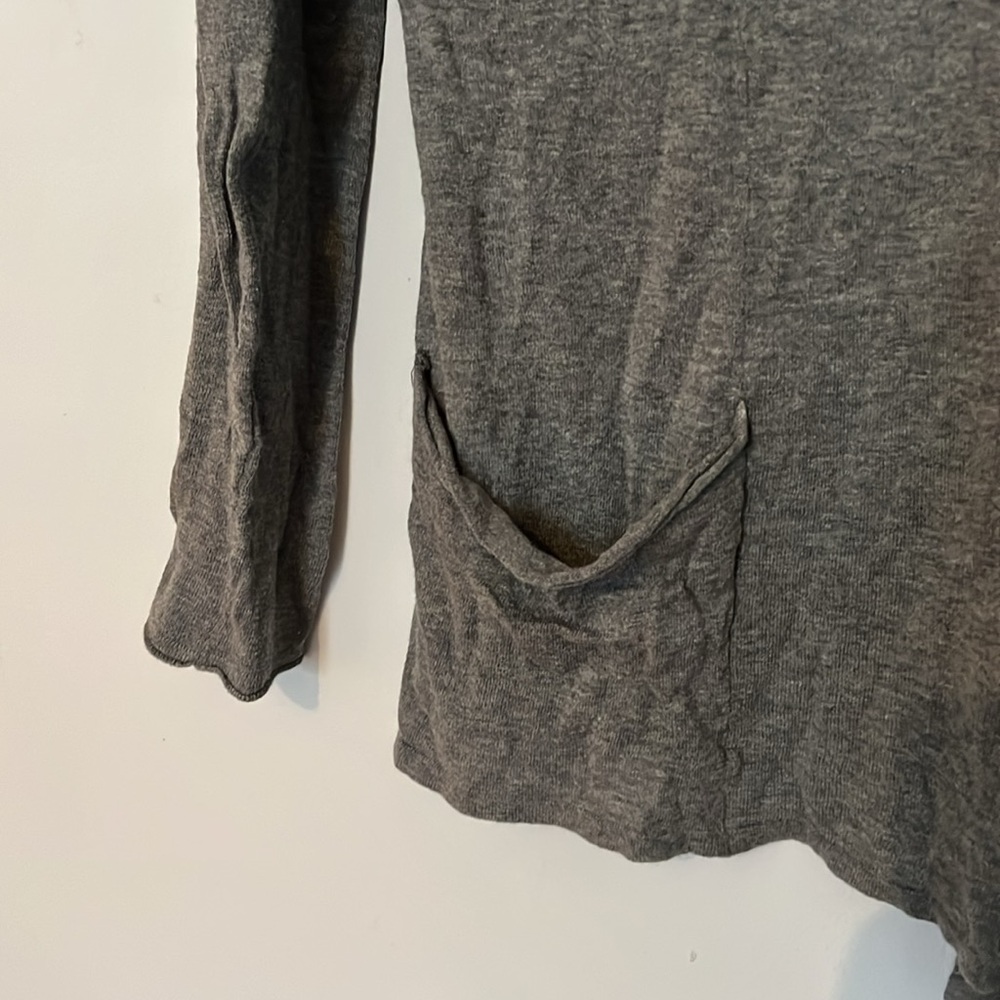 Express Gray Open Sweater - Picture 5 of 9
